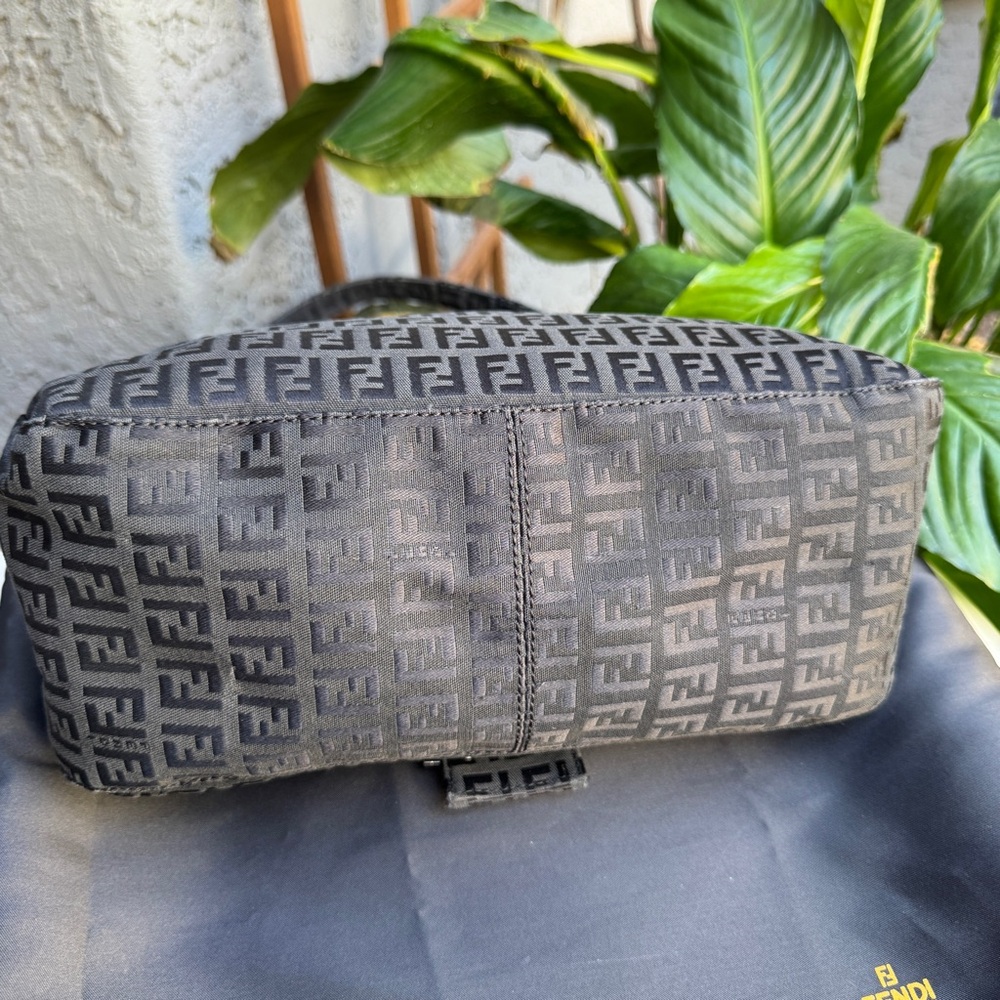 Fendi Vintage Y2K Mamma Monogram Baguette Shoulder Bag - Picture 12 of 14